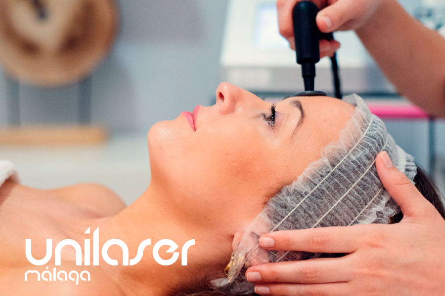 Descubre cómo el tratamiento Indiba facial en Unilaser Málaga estimula la regeneración celular profunda para un rejuvenecimiento natural, progresivo y duradero.